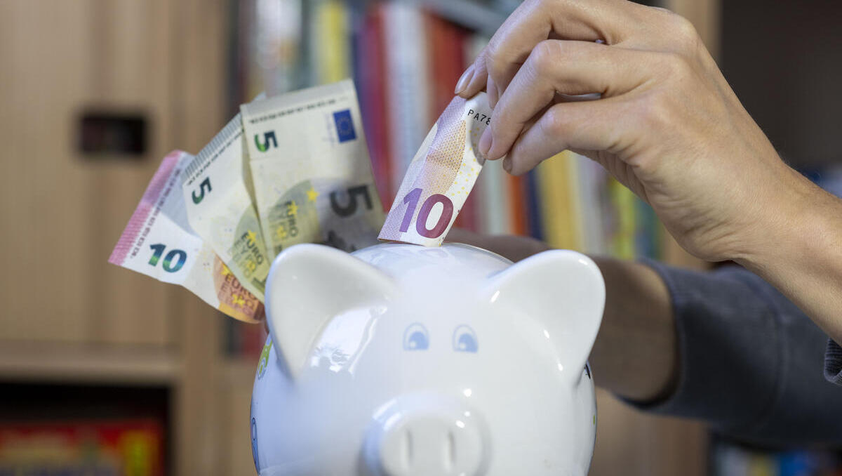 Bruttosparquote: Nur die Schweizer sparen mehr als die Deutschen