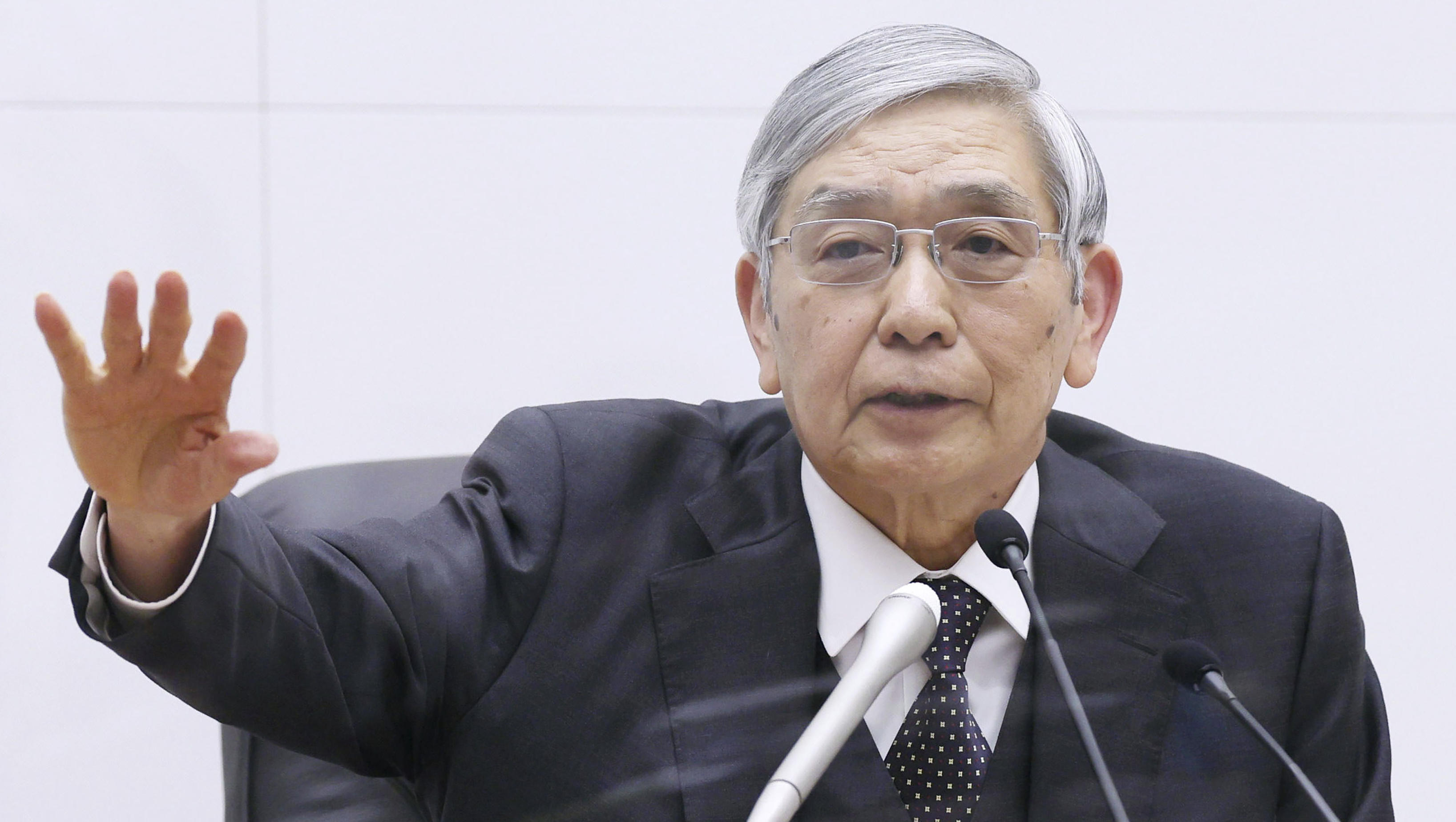 Japan verstärkt Anleihekäufe weiter, um Renditen zu drücken