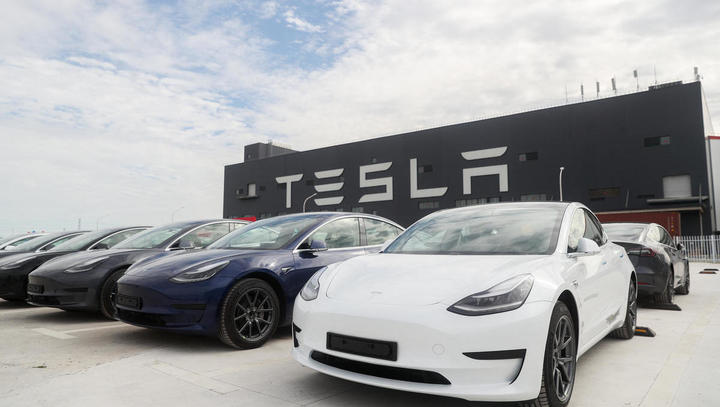 EU-Strafzölle treffen auch Tesla: Warnung vor Preiserhöhungen