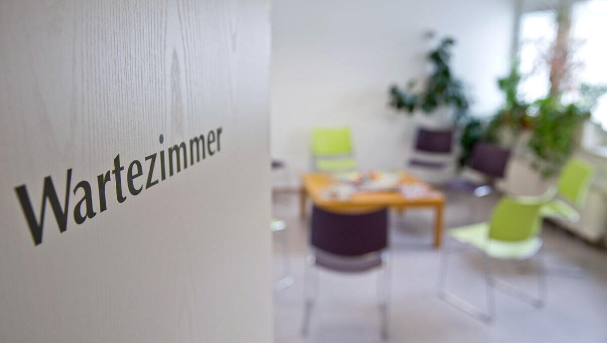 Elektronische Patientenakte: Hausärzte warnen vor Kassen-Zugriff auf Patientenakten