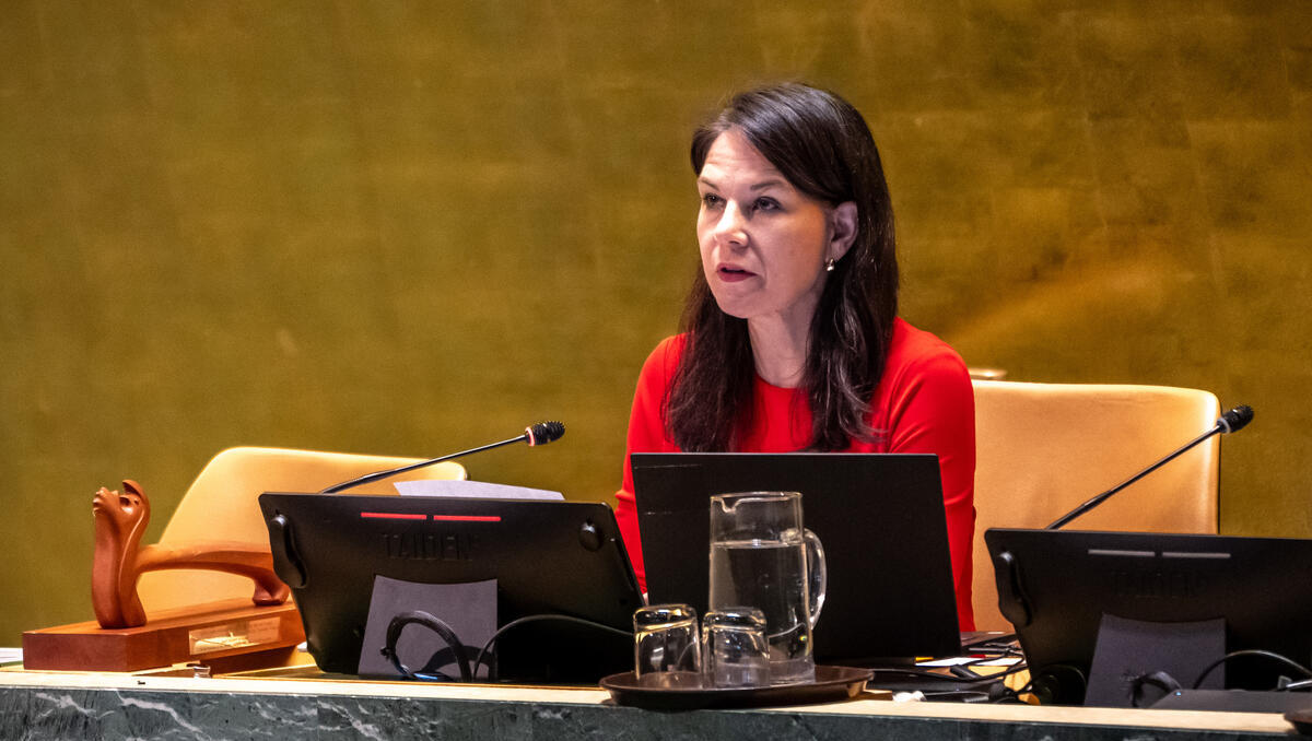Baerbock unter Beschuss: USA und Russland werfen Baerbock Heuchelei vor