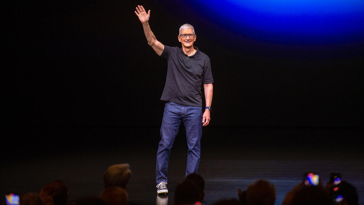 Apple-Aktie reagiert auf Führungswechsel: Apple-Chef Cook geht - Hardware-Chef Ternus übernimmt