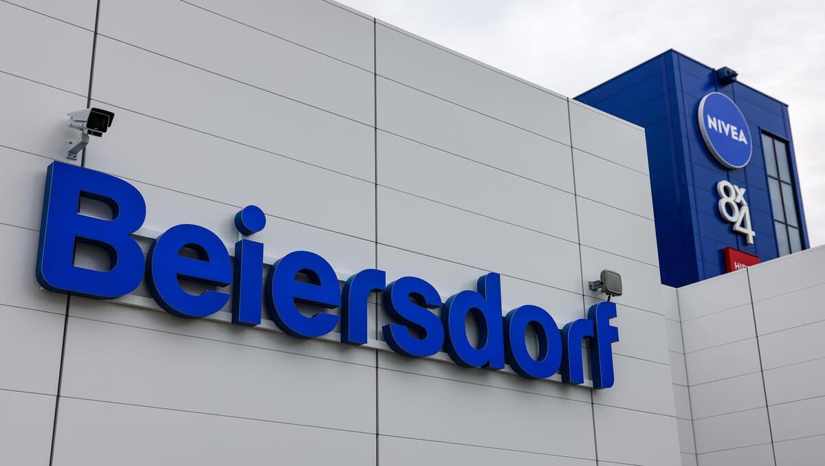 Beiersdorf-Aktie unter Druck: Prognosesenkung sorgt für neue Zweifel – wie sollten Anleger reagieren?