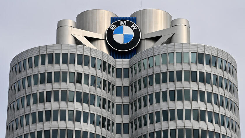 BMW-Aktie trotzt Gewinneinbruch: Sollten Anleger jetzt die BMW-Aktie kaufen?