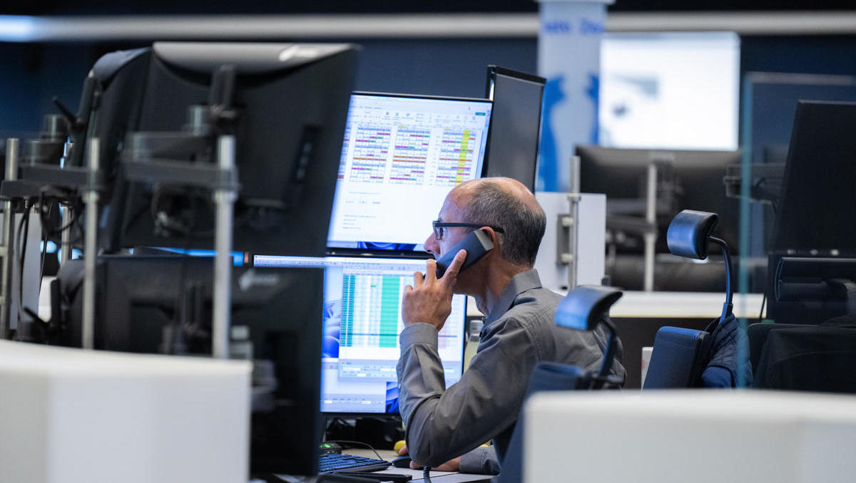 Börse Aktuell: DAX Bricht Nachzhrehung von Trump Ein - Wie Sollten Anleger Jetzt Reagieren? Börse Aktuell: DAX Bricht Nachzhrehung von Trump Ein - Wie Sollten Anleger Jetzt Reagieren?