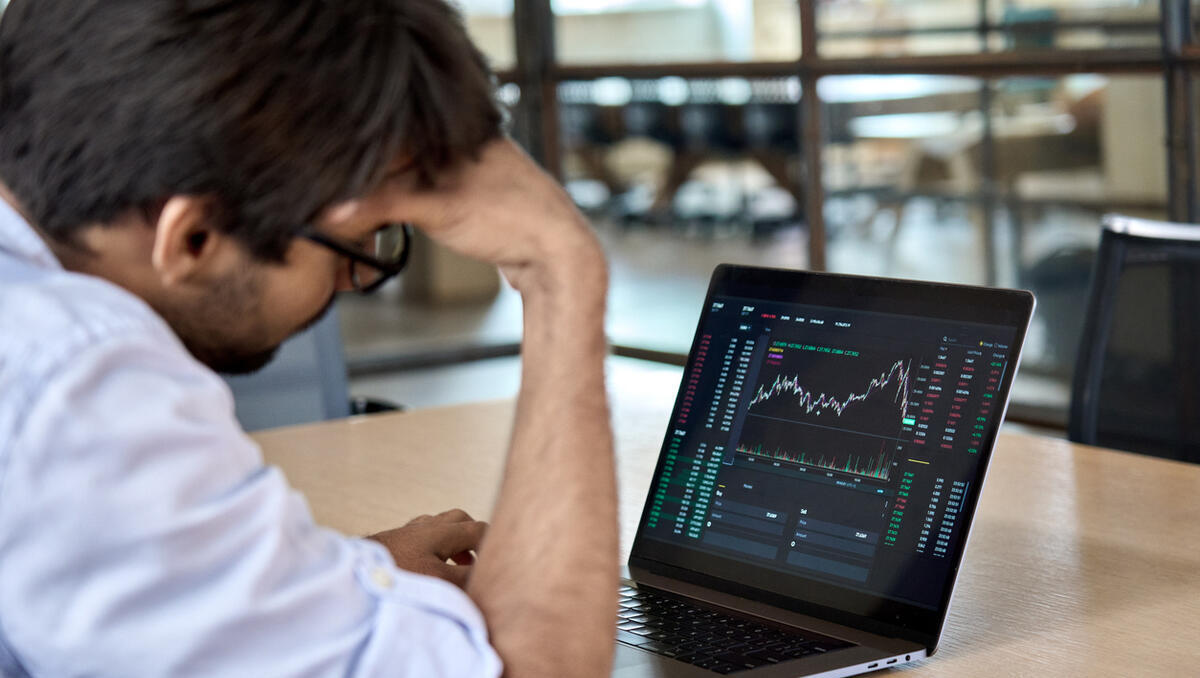 Aktien richtig beobachten: Mit diesen Tipps vermeiden Anleger Verluste