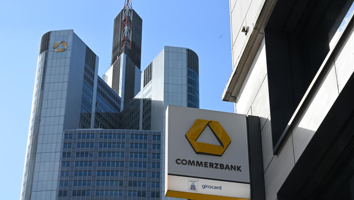 Commerzbank-Aktie: Warnung vor Unicredit-Offerte