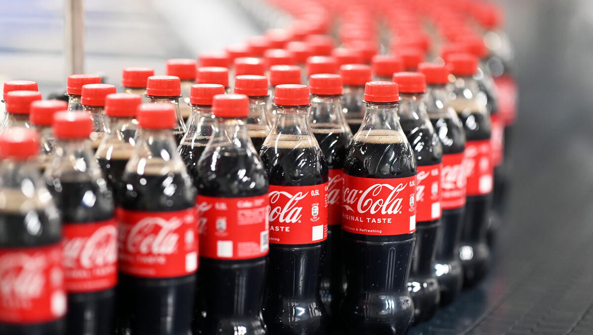 EU greift ein: Coca-Cola, Nestlé und Co. müssen grüne Werbeversprechen ändern