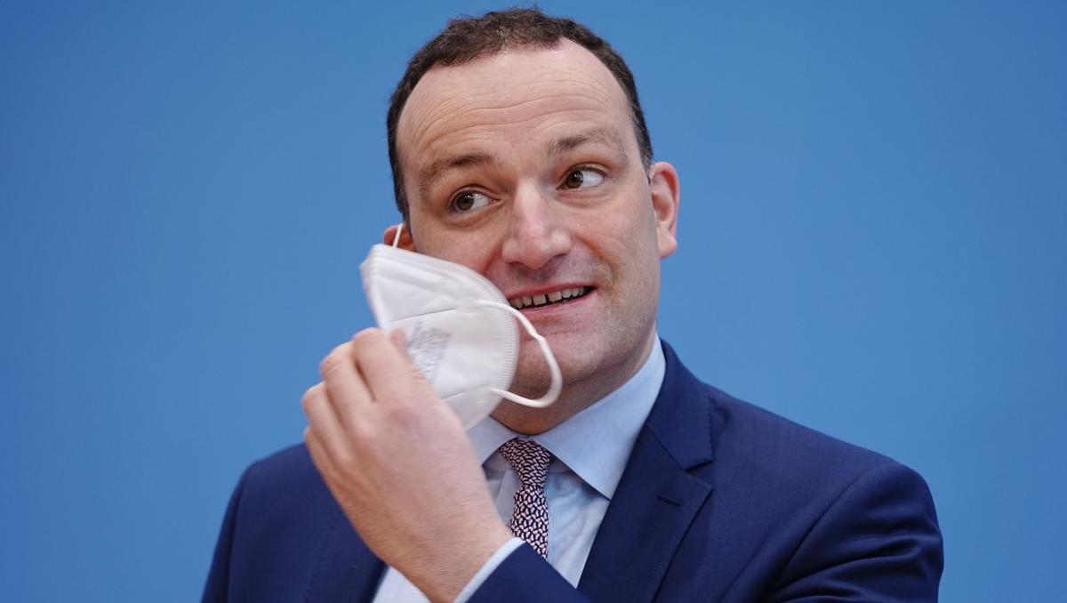 Ex-Minister Jens Spahn unter Druck: Parlament erhält teils geschwärzten Bericht zu Masken-Deals