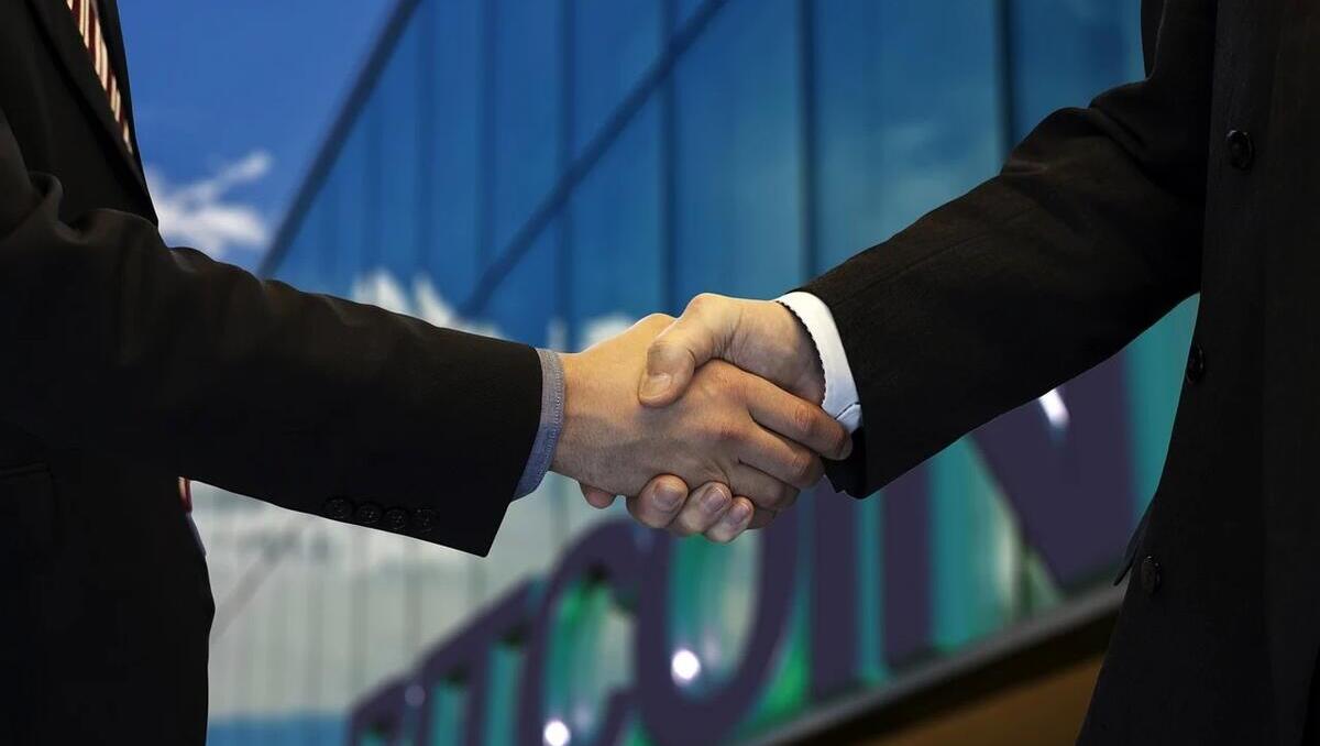 Wie man online einen zuverlässigen Dienstleister für seine Finanzen findet