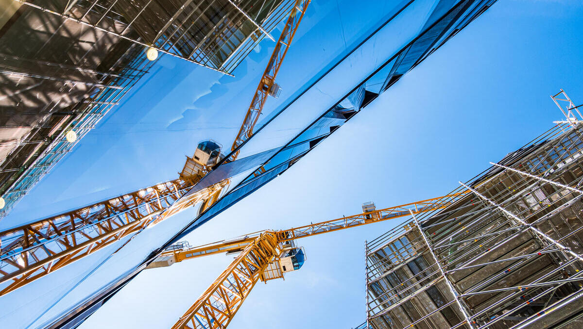 Wohnungsbau bricht ein: IG Bau will staatliche Zinsbremse