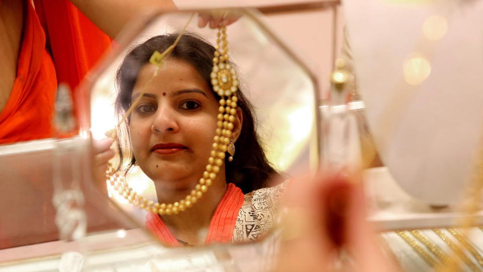 Schwache Nachfrage: Indiens Goldimporte brechen um 20 Prozent ein