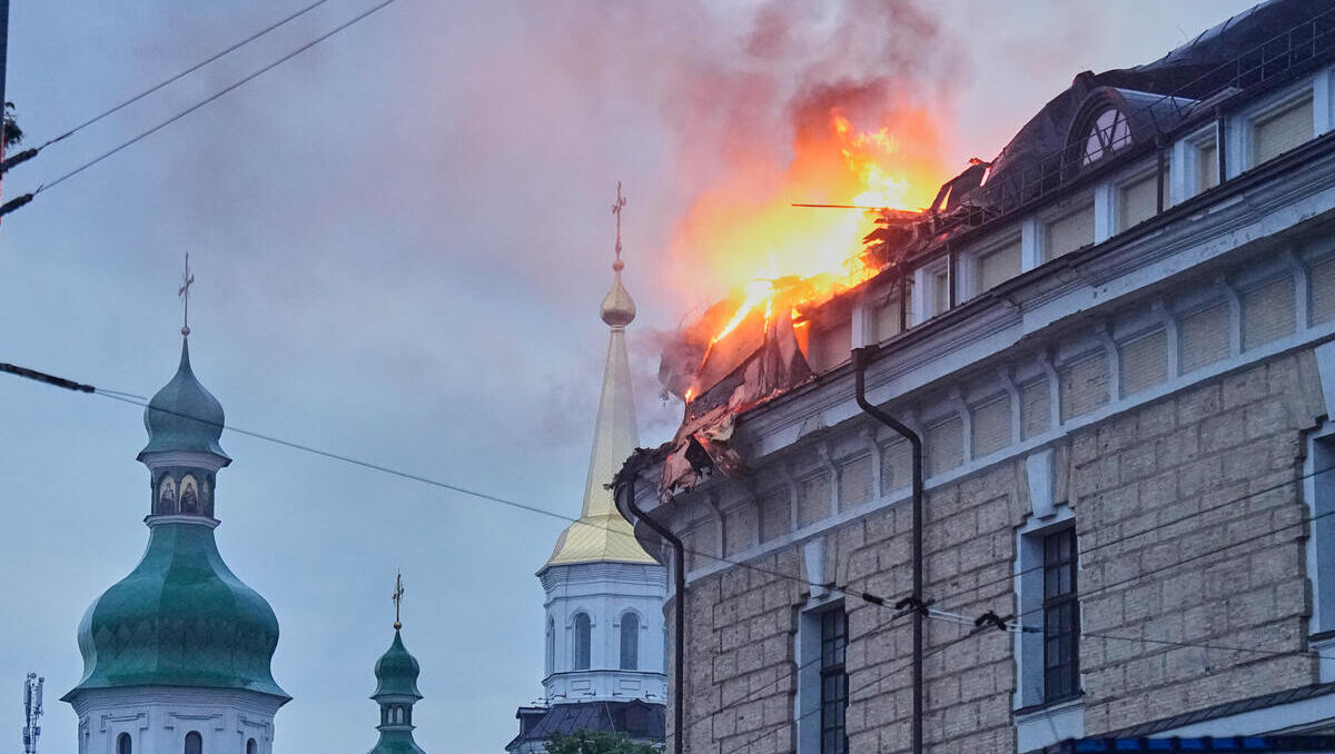 Russische Raketen treffen Kiew: Weltkulturerbe in Flammen – Schäden am berühmten Höhlenkloster