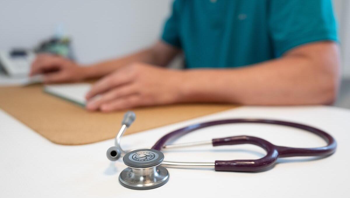 Krankenkassen-Ausgaben wachsen: Bleibt der Krankenkassen-Beitrag stabil?