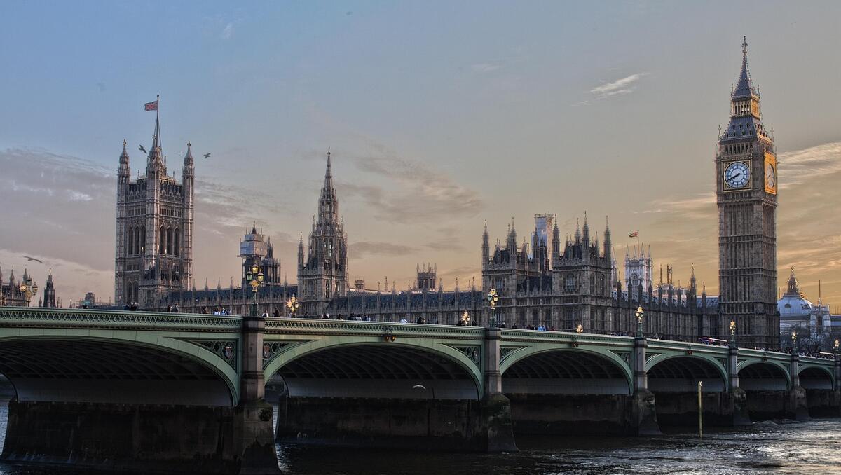 Vom Großraumbüro zur Kokospalme: Wie eine Litauerin Londons Karrierefalle entkam – und auswanderte Vom Großraumbüro zur Kokospalme: Wie eine Litauerin Londons Karrierefalle entkam – und auswanderte