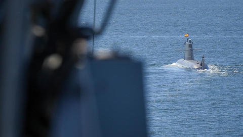 Russisches Schatten-Schiff vor Polens Küste: NATO muss eingreifen