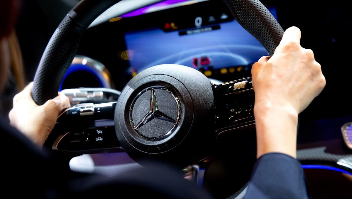 Mercedes-Benz-Aktie: Abfindungen bei Autobauer gehen in neue Runde – warum der Sparkurs teuer bleibt