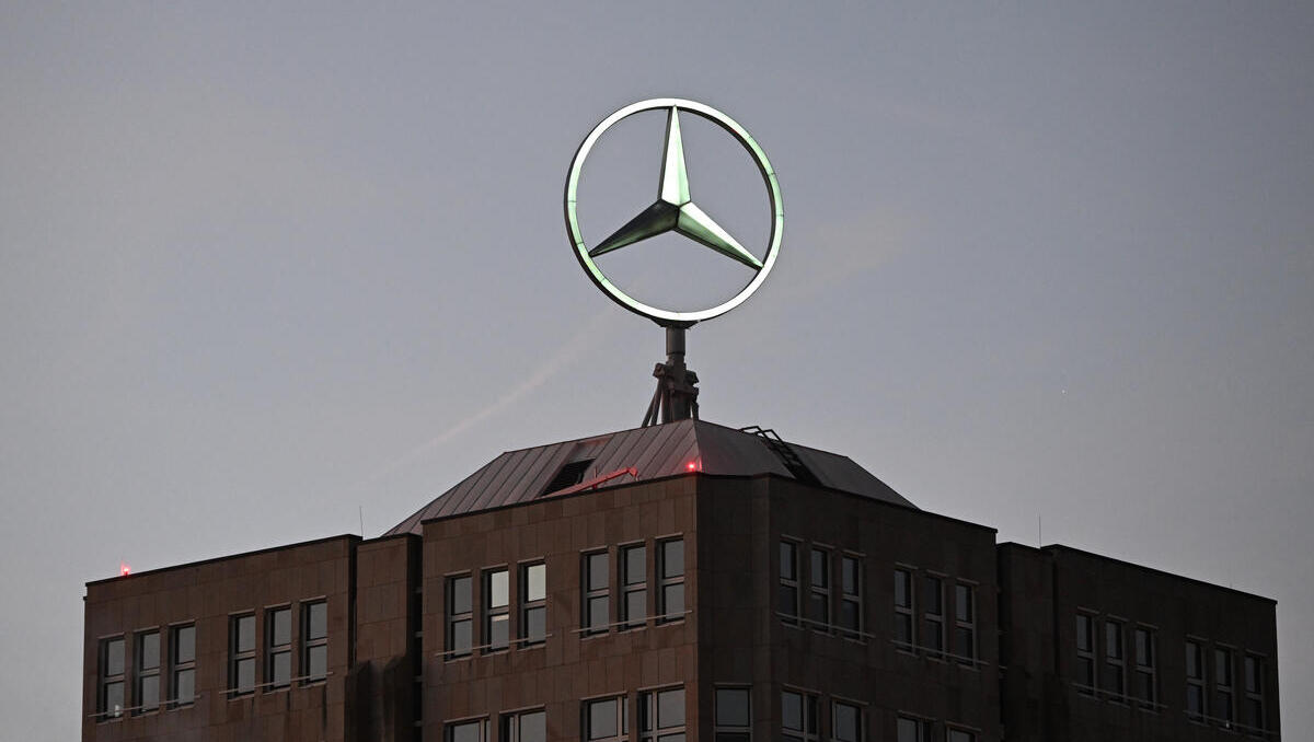 Mercedes Benz-Aktie stürzt ab: Wie Anleger auf den Mercedes-Gewinneinbruch reagieren sollten