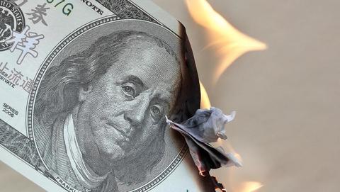 Dollarschwäche setzt europäische Konzerne massiv unter Druck – Die Krise kommt!