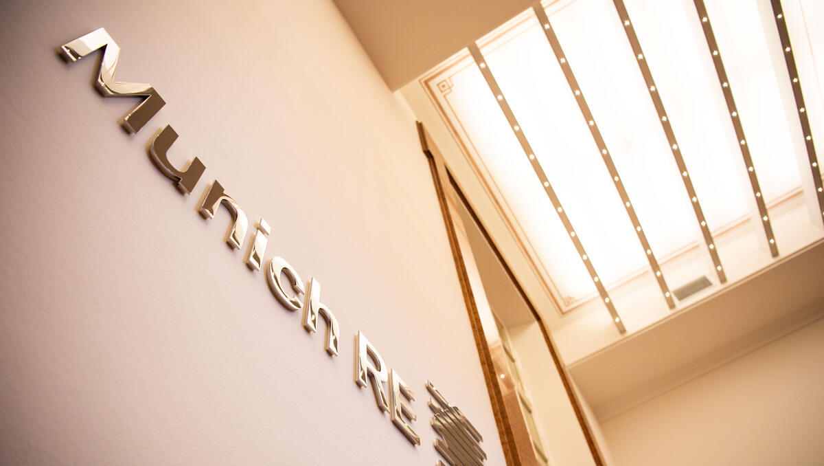 Munich Re-Aktie fällt: Rückversicherer spürt Preisdruck trotz Rekordgewinn