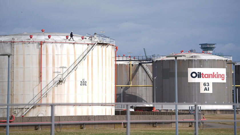 Ölpreis aktuell unter Druck: Märkte reagieren auf Feuerpause