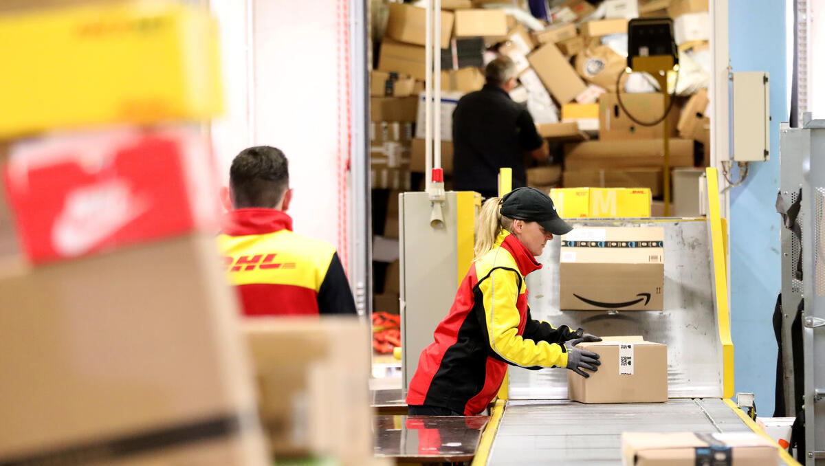 Paketbranche bereitet sich auf starkes Weihnachtsgeschäft vor Paketbranche bereitet sich auf starkes Weihnachtsgeschäft vor