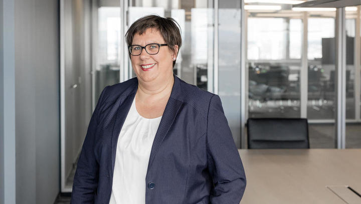 rechtsanwaeltin-annette-knoth-frankfurt-arbeitsrecht-5f2a9a44739fc-5f2a9a44741bf.jpg