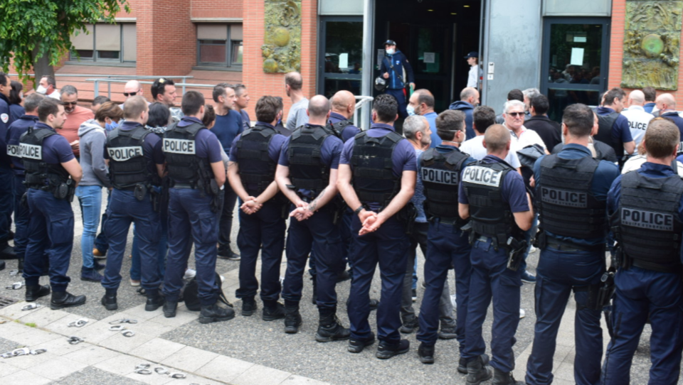 Wegen Rassismus-Vorwurf: Jetzt geht in Frankreich die Polizei auf die Barrikaden