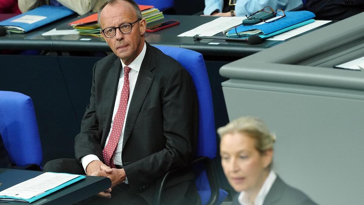 Sonntagsfrage: AfD gleichauf mit Union im ZDF-Politbarometer