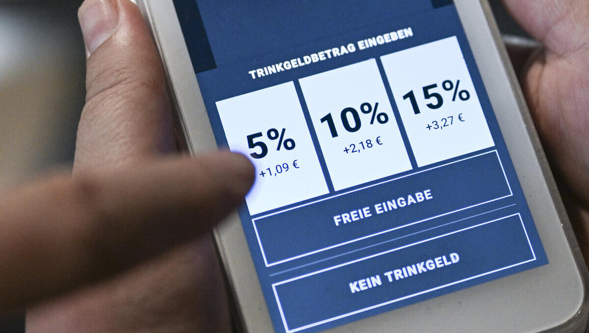Trinkgeld per Karte: Wann aus Freiwilligkeit gefühlter Zwang wird – Streit um digitale Trinkgelder