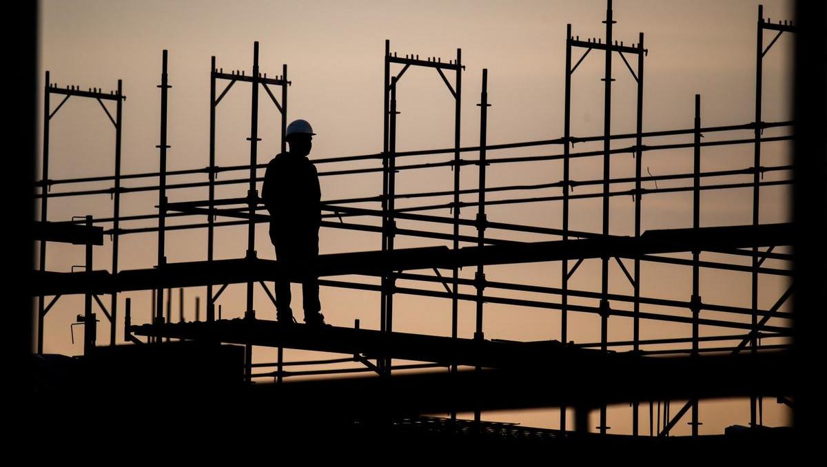 Bauprojekte im Belastungstest: Wie Investoren und Projektentwickler Verzögerungen und Mehrkosten aktiv vermeiden