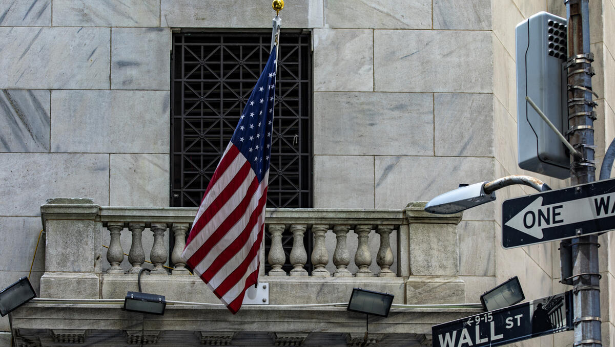 US-Börsen: Wall Street im Aufwind: Energie- und Bankensektor treiben Rallye an