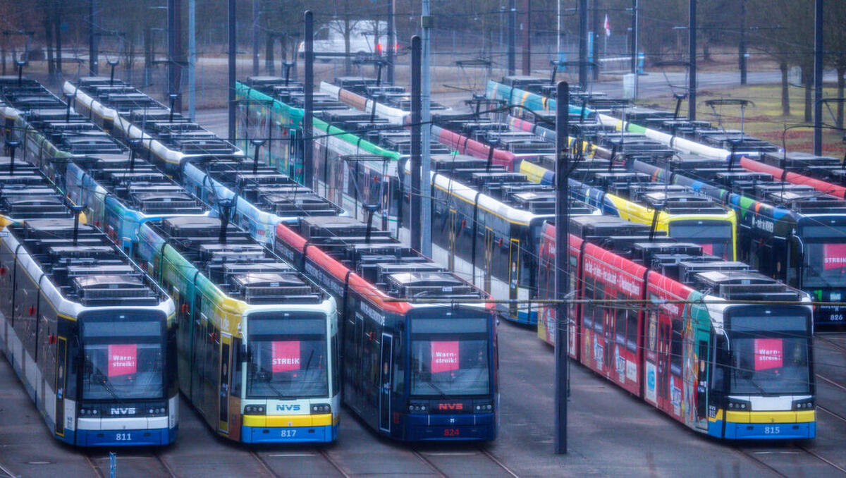 Verdi-Warnstreik im Nahverkehr vielerorts gestartet: Busse und Bahnen stehen still – Tarifkonflikt spitzt sich zu
