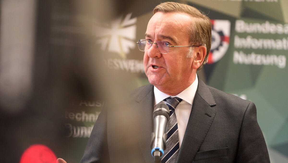 Verteidigungsminister Pistorius wirft Trump gefährliche Nähe zu Putin vor