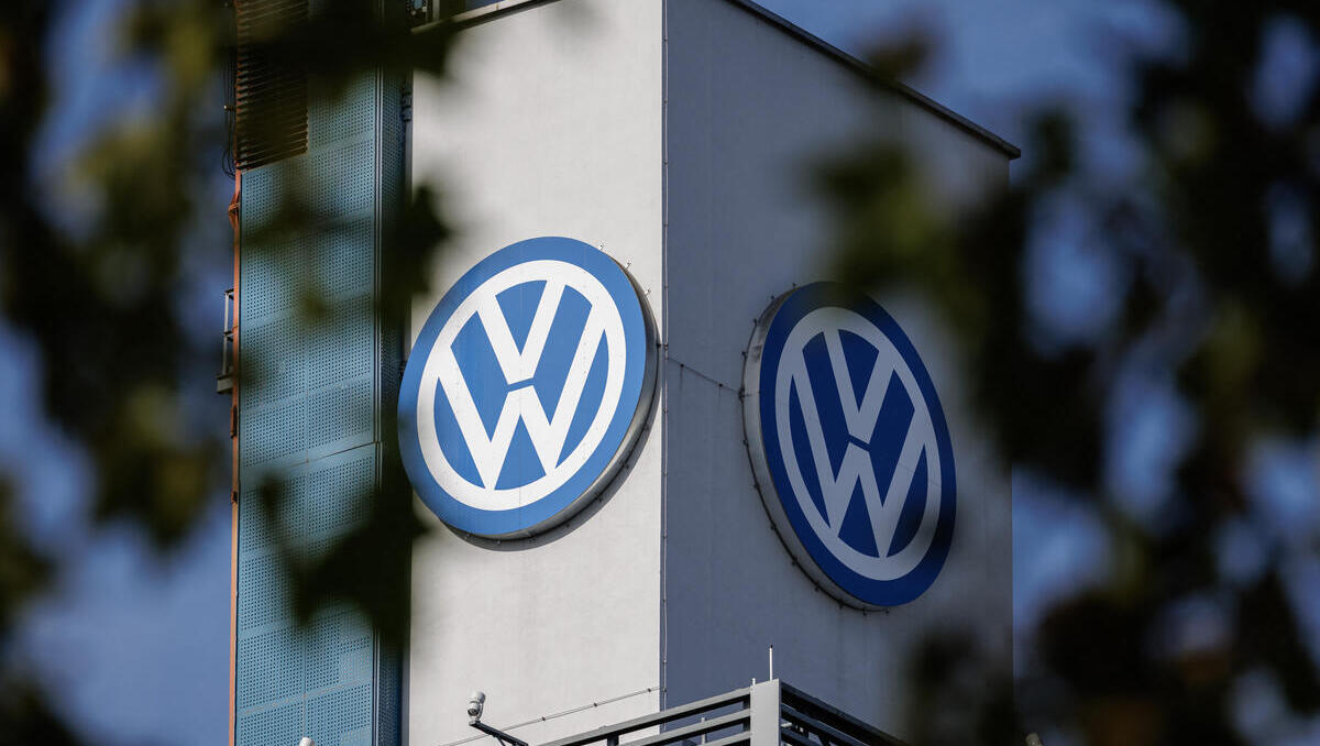 VW-Aktie im Fokus: Volkswagen drohen bis zu 16 Milliarden Euro Umbaukosten