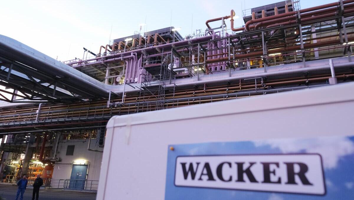 Wacker Chemie-Aktie steigt: Anlager honorieren Stellenabbau und Sparanstrengungen des Spezialchemiekonzerns