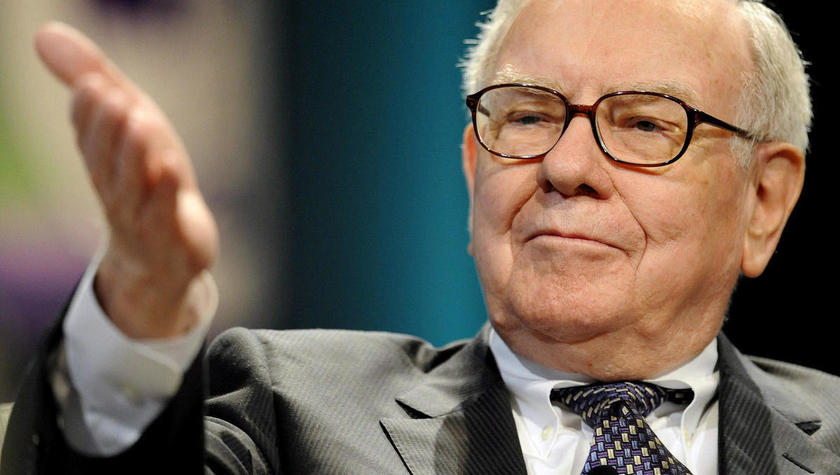 file - US businessman/investor Warren Buffett speaks during his onstage conversation with California Governor Schwarzenegger and moderator/journalist Chris Matthews at The Women's Conference in Long Beach, California, USA 22 October 2008. EPA/PAUL BUCK/dp