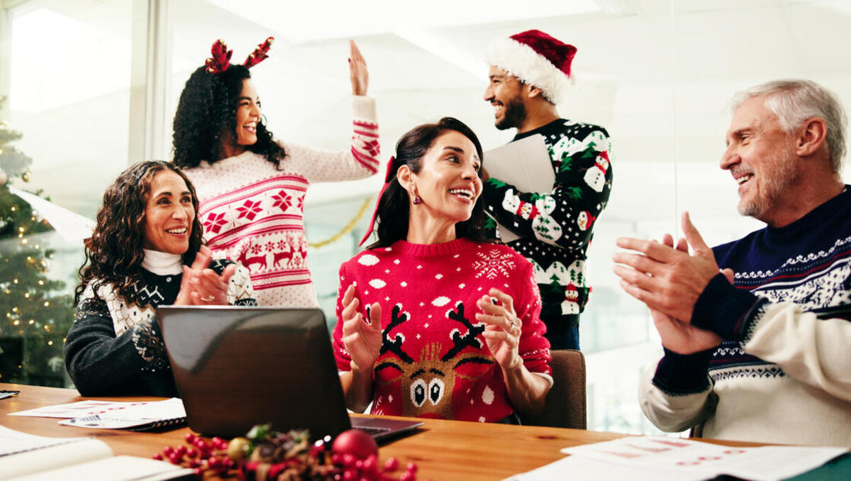 Weihnachtsfeier steuerlich absetzen: So gelingt es – Tipps vom Steuerberater